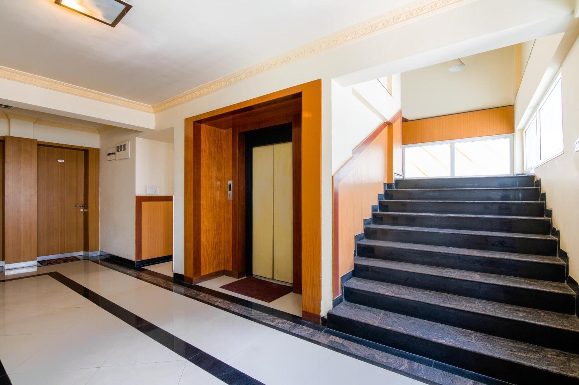 Flagship Aayush Corporate Stays Near Nexus Mall Koramangala Bangalore Eksteriør bilde